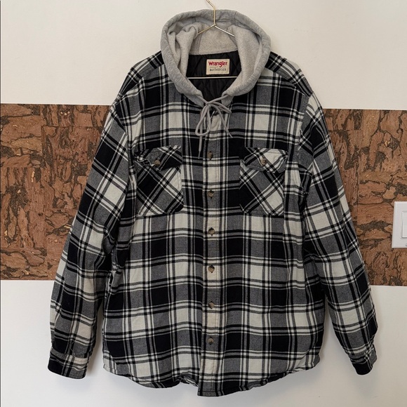 Wrangler Other - Wrangler Checkered Hooded Jacket